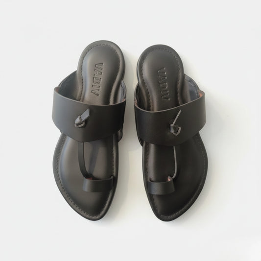 Black kolhapuri Chappal