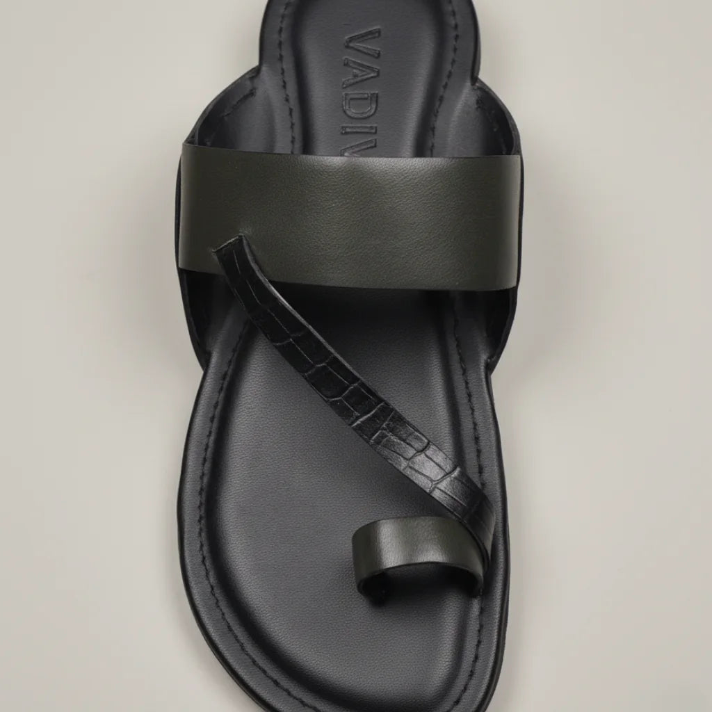 Cross Line Black – Men’s Slip-On Chappal